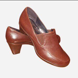 Umberto Raffini women's brown leather slip on shoe, size 10.5